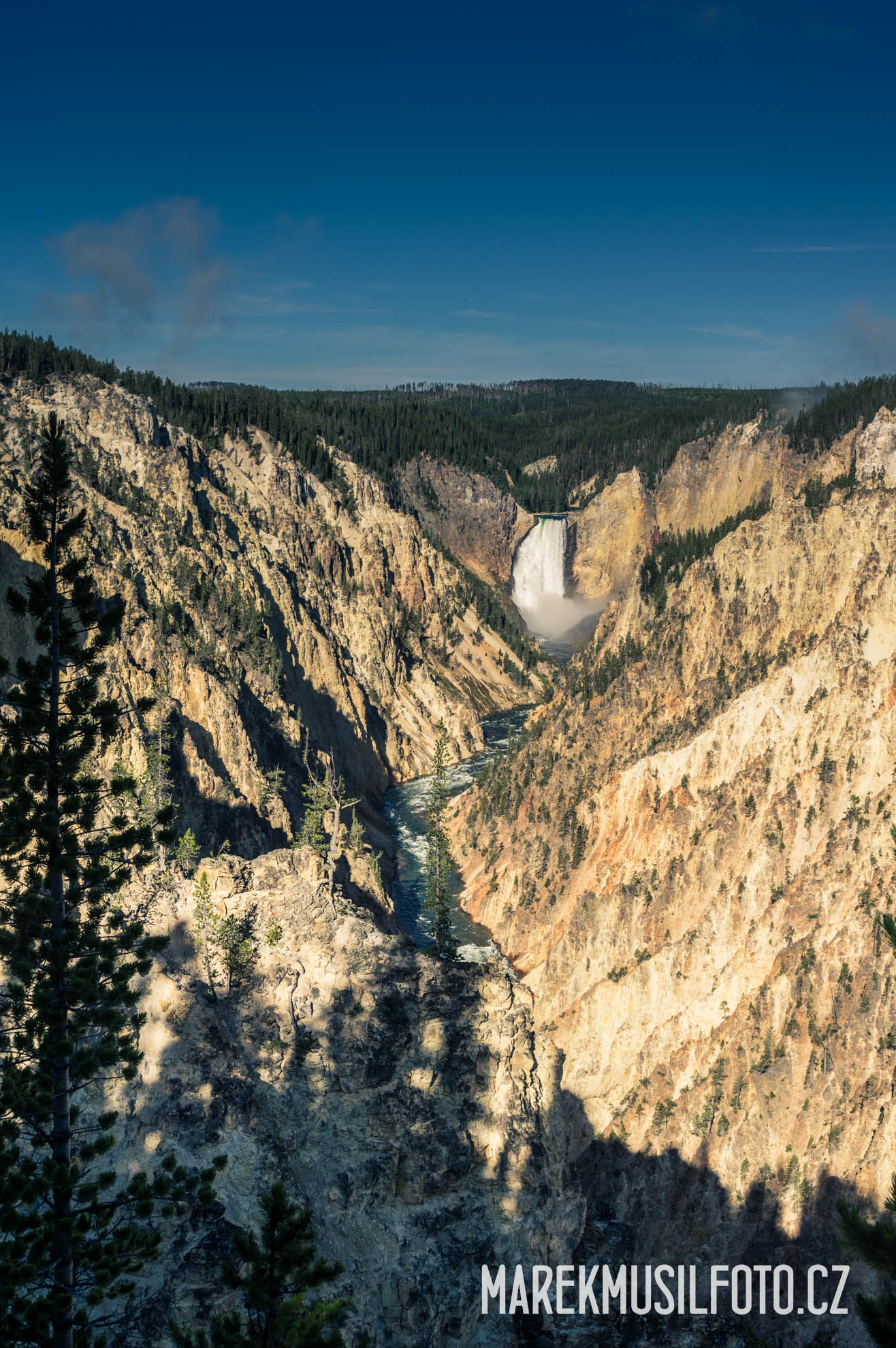 Cesta po USA - Yellowstone Upper Falls