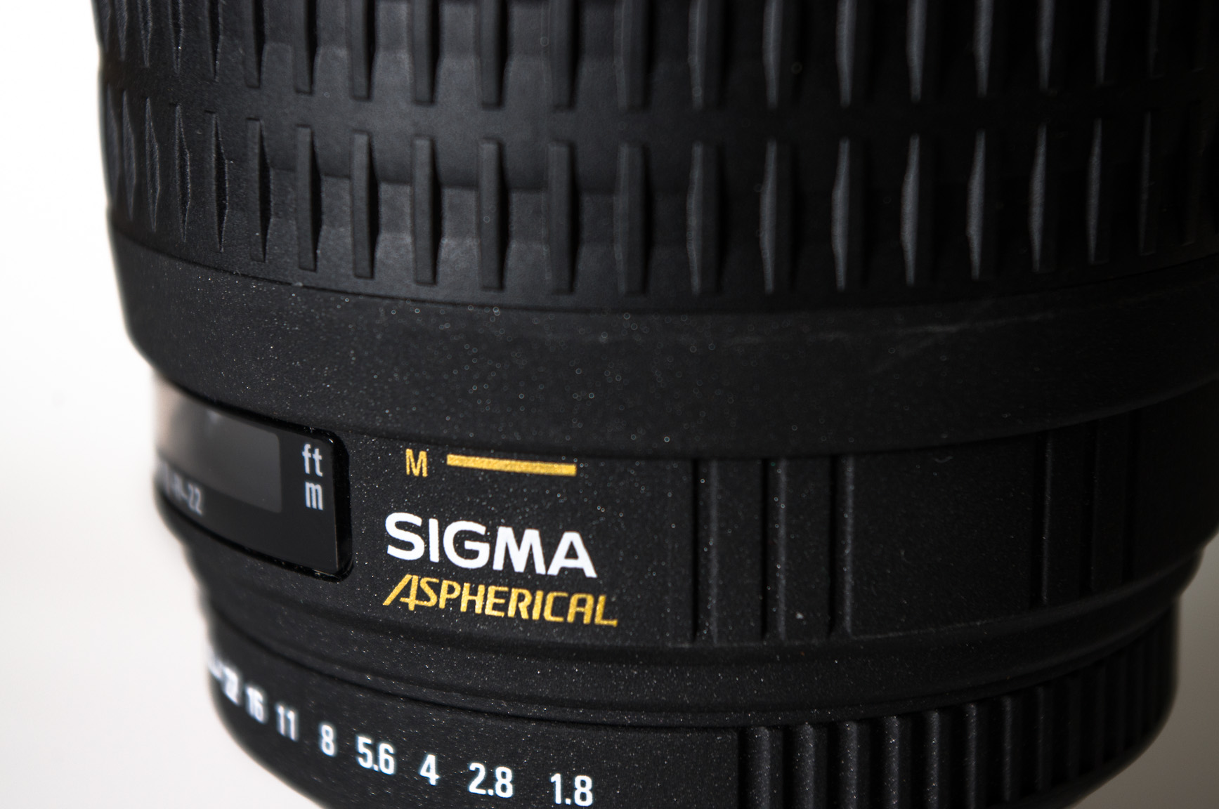 Sigma 28 mm 1.8